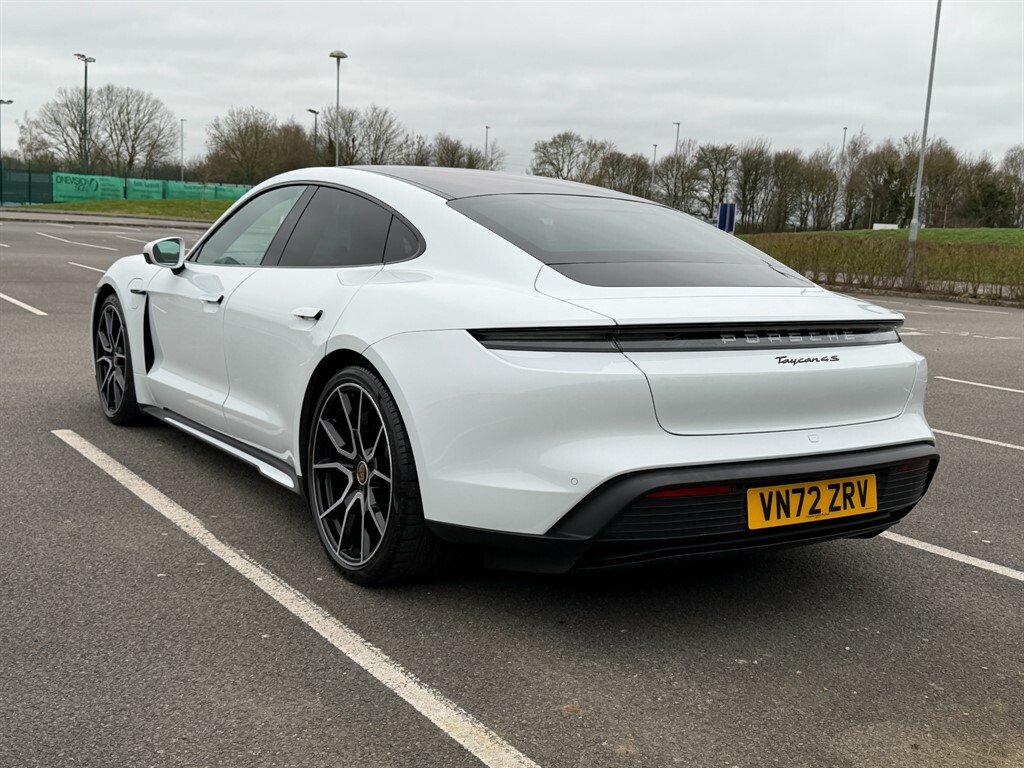 Porsche Taycan Performance Plus 93.4Kwh 4S Saloon Au White #5