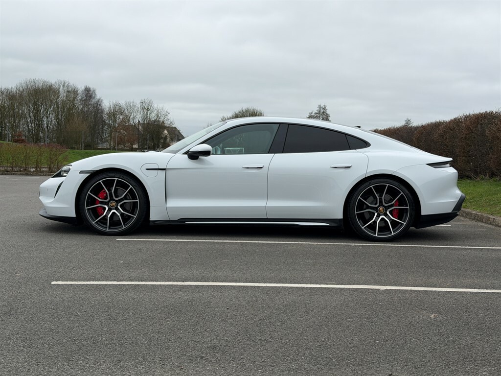 Porsche Taycan Performance Plus 93.4Kwh 4S Saloon Au White #4