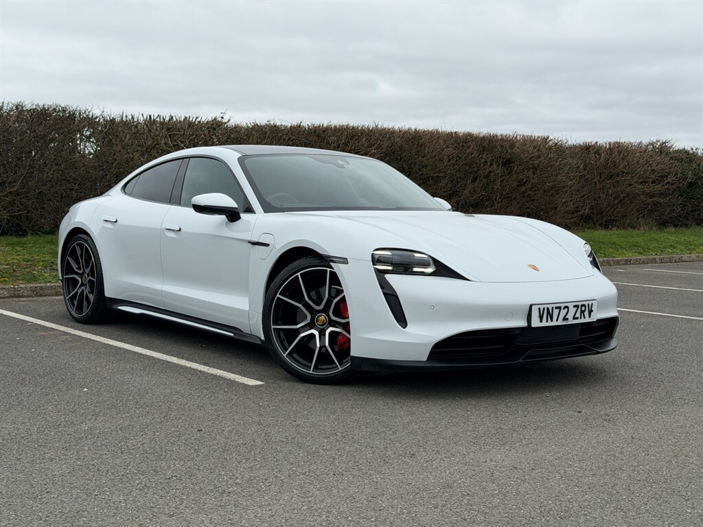 Porsche Taycan Performance Plus 93.4Kwh 4S Saloon Au White