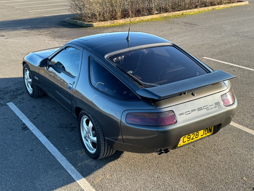 Porsche 928 S Series 4 5.0 V8 5.0 L Green #13