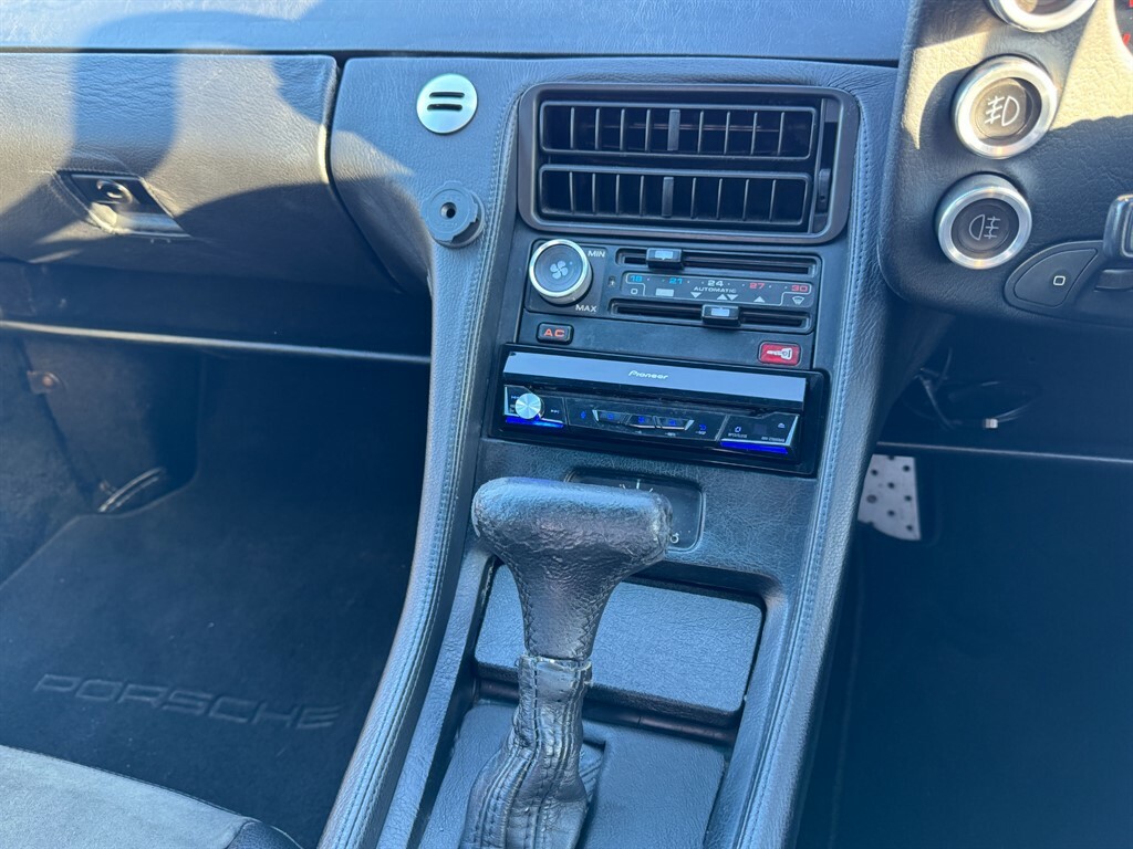 Porsche 928 S Series 4 5.0 V8 5.0 L Green #24