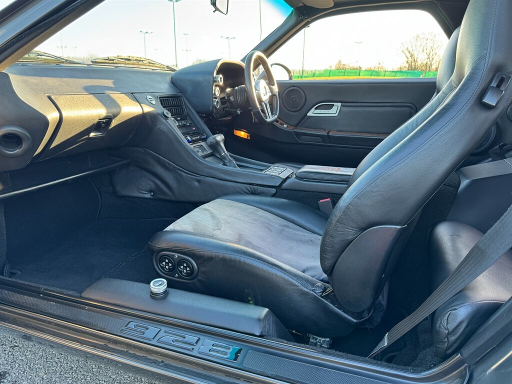 Porsche 928 S Series 4 5.0 V8 5.0 L Green #31