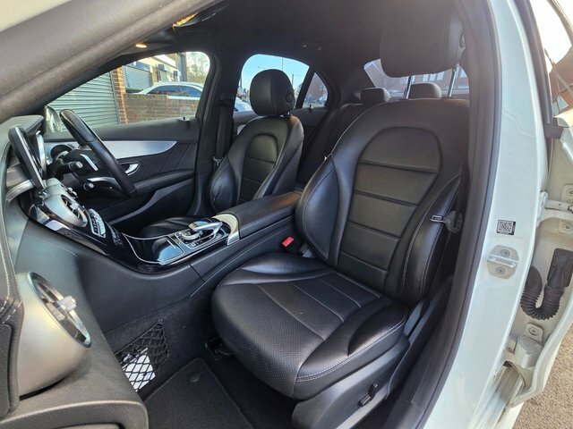Mercedes-Benz C Class 2015 2.1 C220 Bluetec Amg Line Saloon G LL15KXD White #3