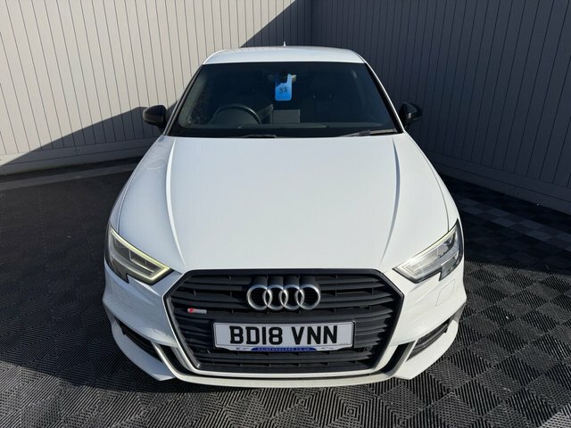 Audi A3 2018 1.5 Tfsi Cod Black Edition Sportback Petr BD18VNN White #3