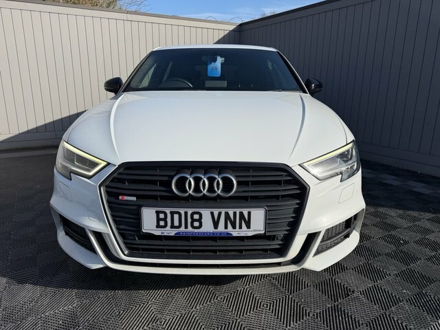 Audi A3 2018 1.5 Tfsi Cod Black Edition Sportback Petr BD18VNN White #4