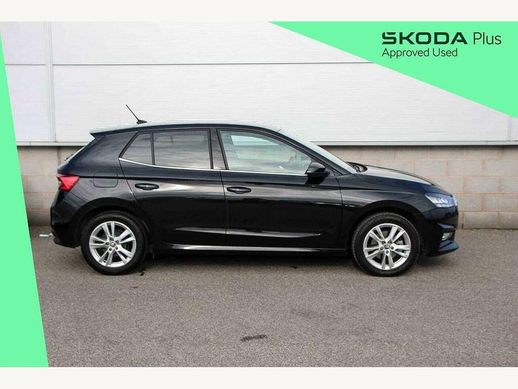 Skoda Fabia 2024 1.0 Tsi 116 Se L Dsg YT74FNC Black #4