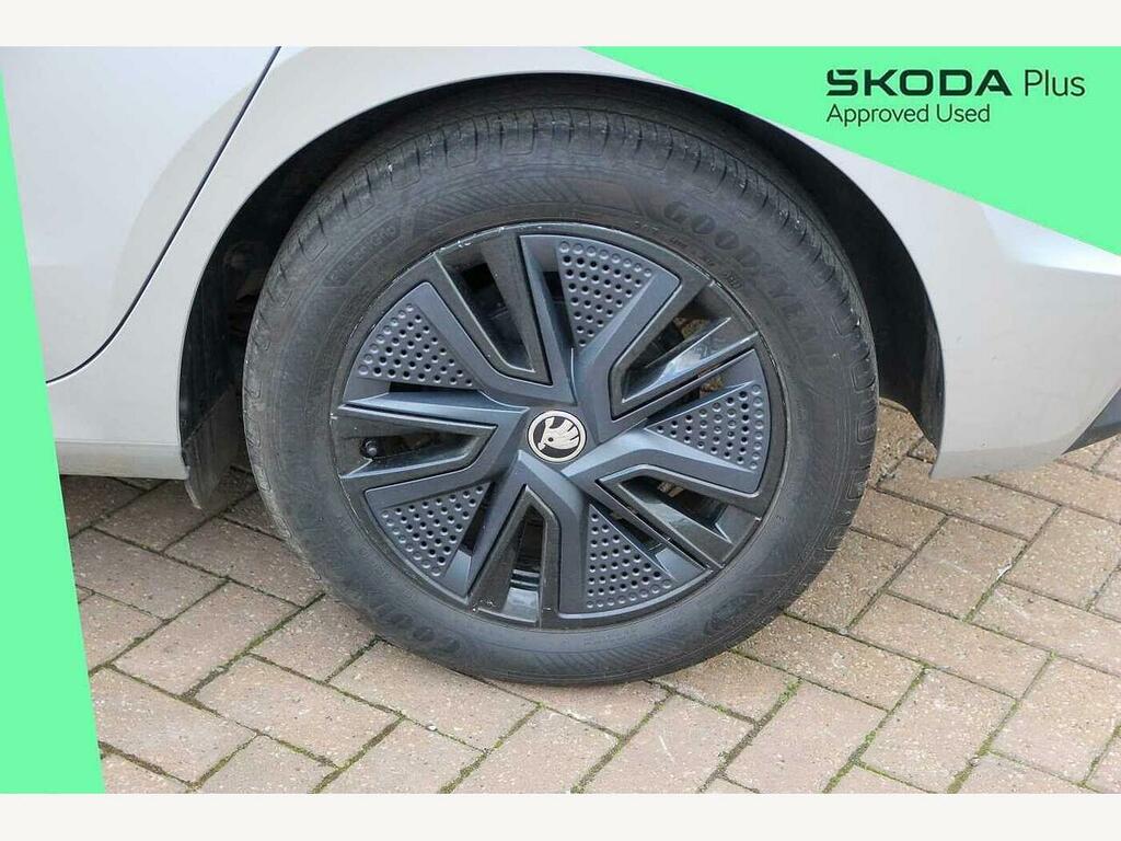 Skoda Fabia 2024 1.0 Tsi 116 Colour Edition Dsg YS24RKA Silver #5