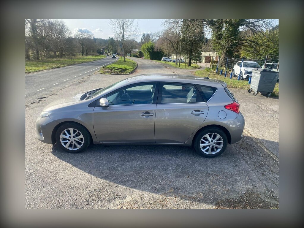 Toyota Auris 1.4 D-4d Icon Euro 5 Ss GX14TMY Brown #5