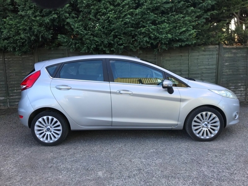 Ford Fiesta 1.4 Titanium Silver #2