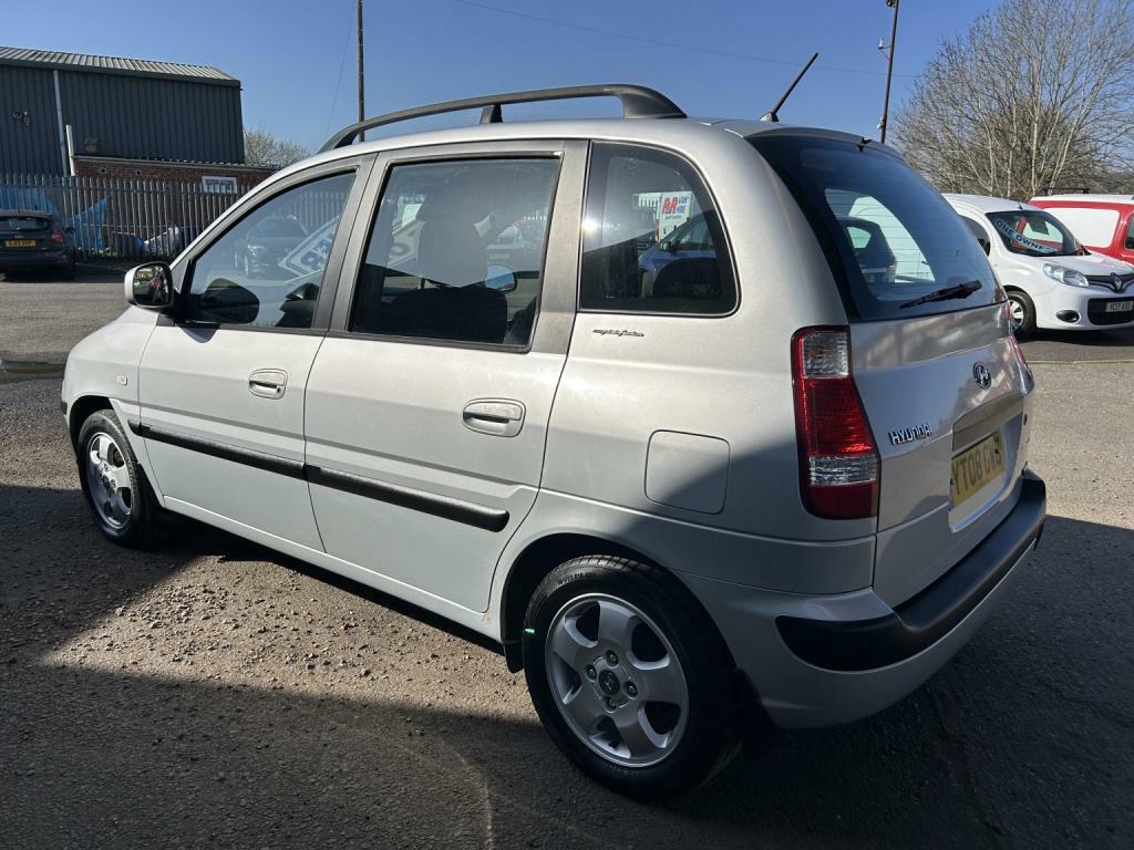 Hyundai Matrix Hatchback 1.6 White #17