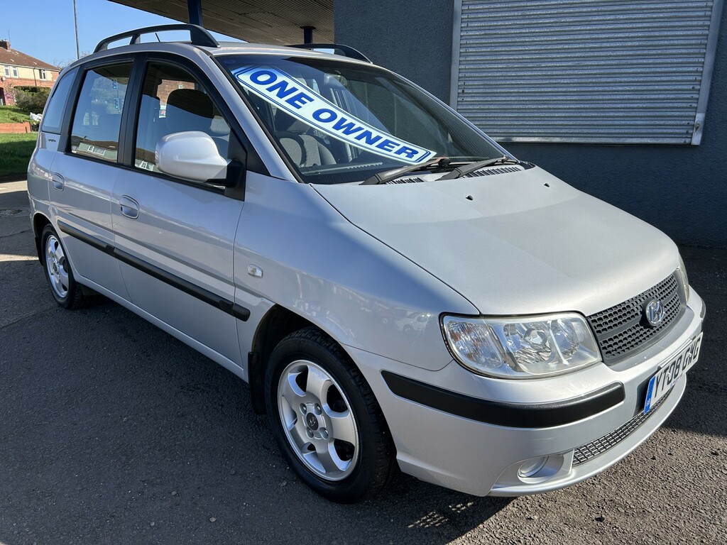 Hyundai Matrix Hatchback 1.6 White #1