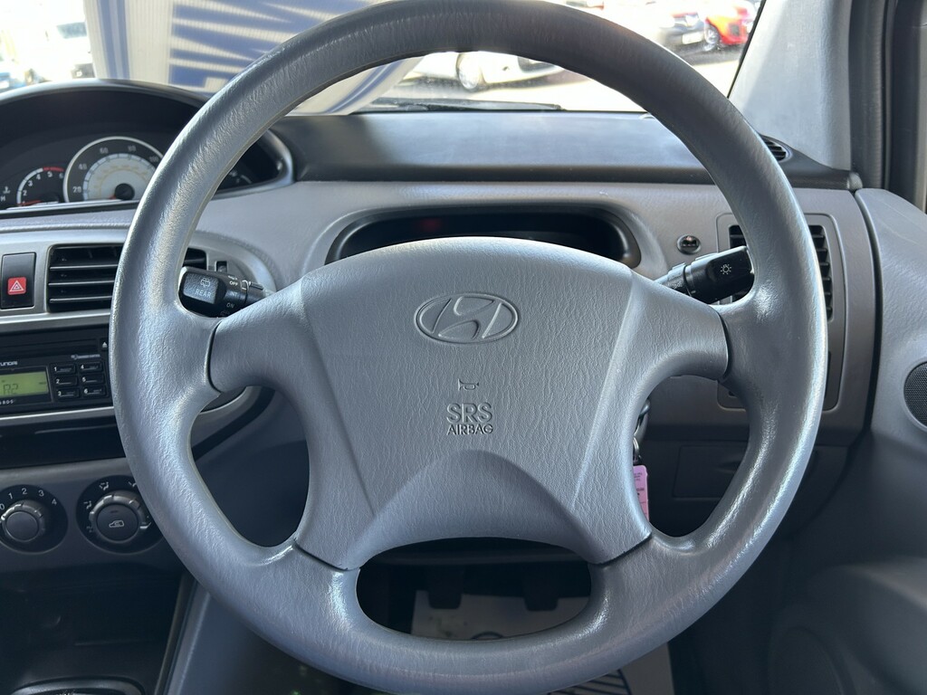 Hyundai Matrix Hatchback 1.6 White #14