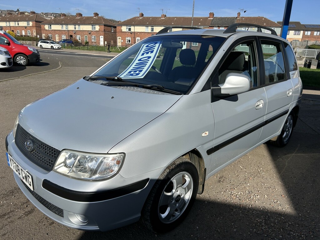 Hyundai Matrix Hatchback 1.6 White #2