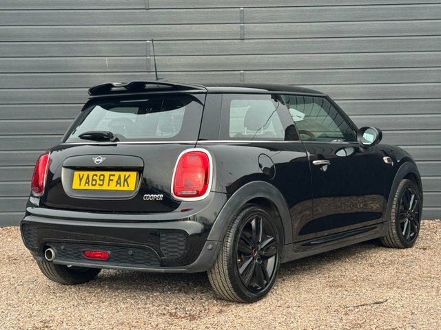 Mini Hatch 2019 1.5 Cooper Sport Hatchback YA69FAK Black #4