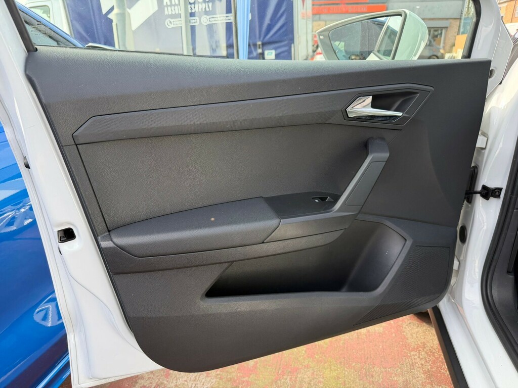 Seat Arona Arona Hatchback 1.0 Tsi Se Technology Ez EO69ZJU White #5