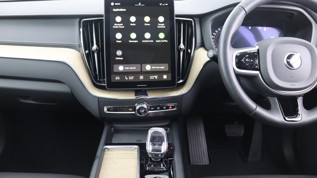 Volvo XC60 T8 Phev Awd Ultra Dark Sunroof, Pilot Assist, Hud White #5