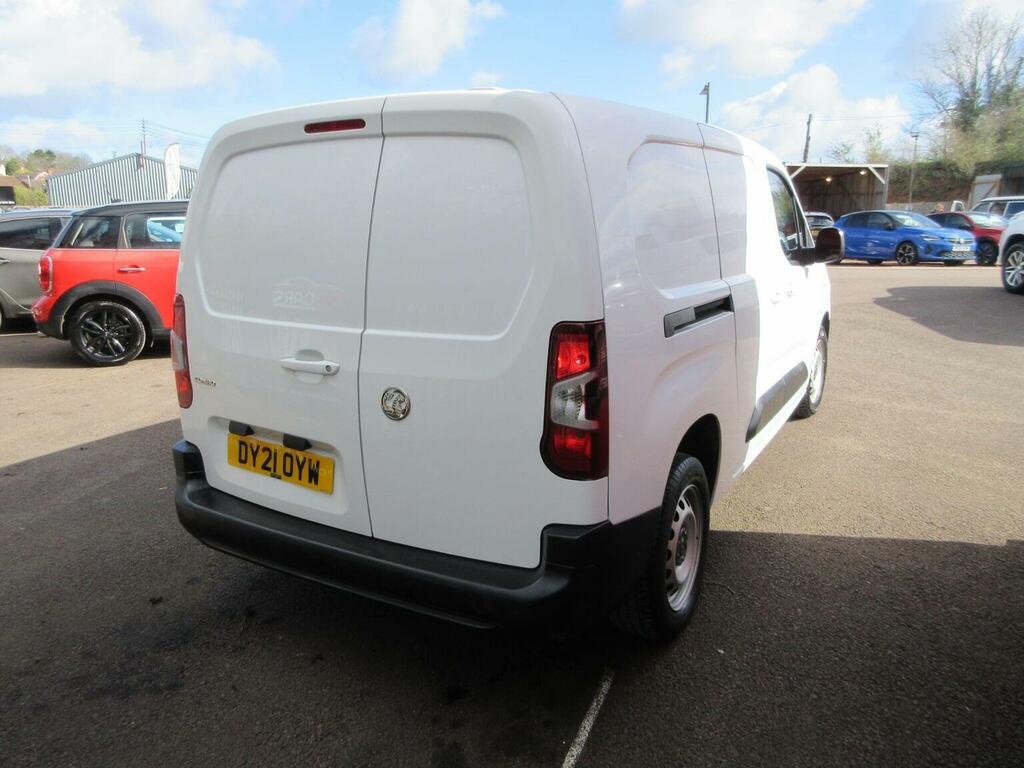 Vauxhall Combo Panel Van 1.5 Turbo D 2300 Edition L2 H1 Euro White #6
