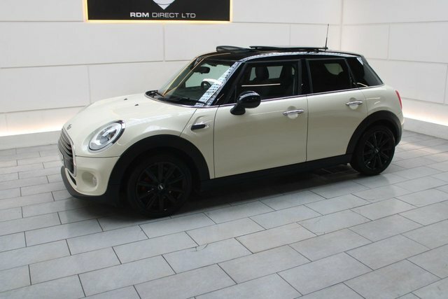 Mini Hatch Hatchback YB67KVL White #6