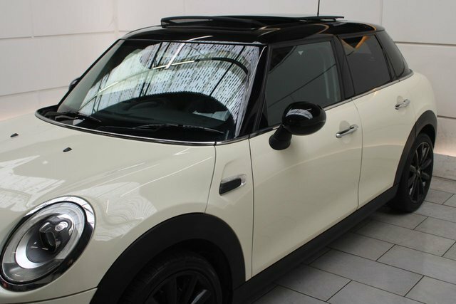 Mini Hatch Hatchback YB67KVL White #4