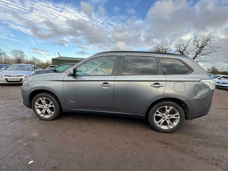 Mitsubishi Outlander 2.2 Di-d Gx3 4Wd Euro 5 Ss WU14URK Grey #4
