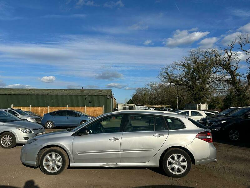 Renault Laguna 2.0 Dci Dynamique Tomtom Tourer Euro 5 Silver #4
