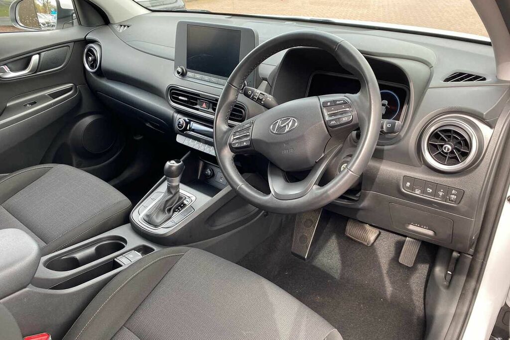 Hyundai Kona 1.6 Gdi Hybrid Se Connect Dct White #5
