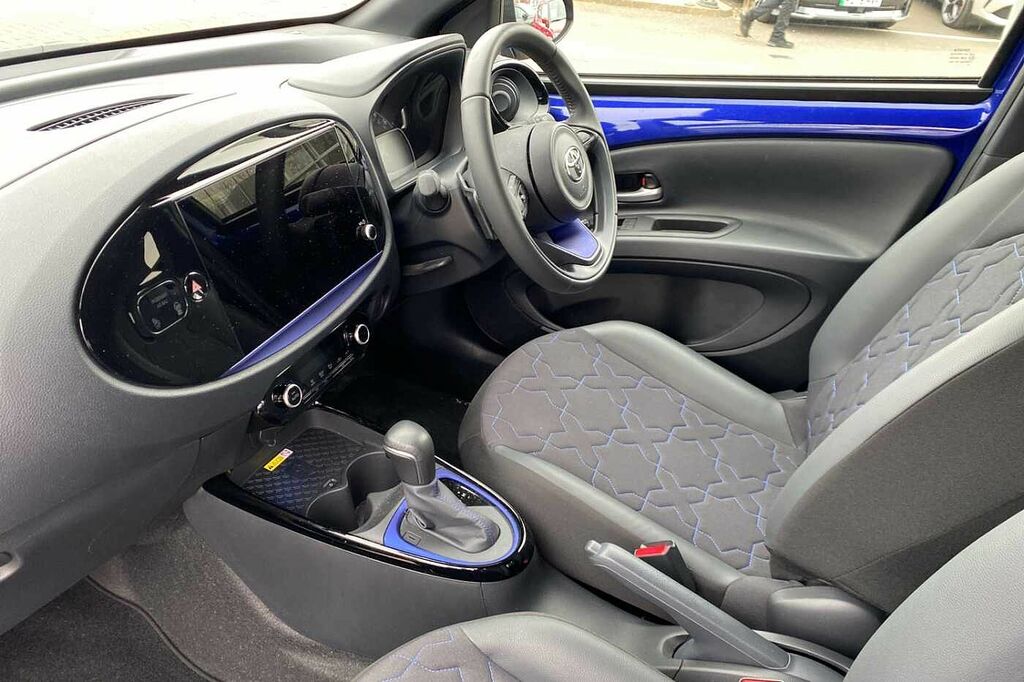 Toyota Aygo X 1.0 Vvt-i Exclusive FN25OKZ Blue #2