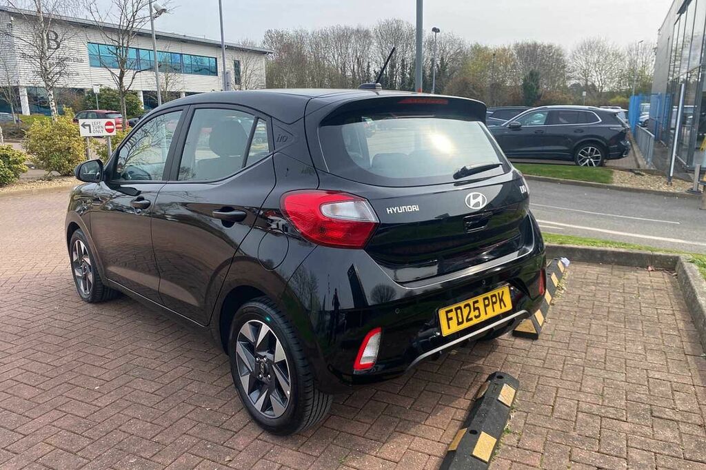 Hyundai I10 1.0 63 Advance Nav FD25PPK Black #4