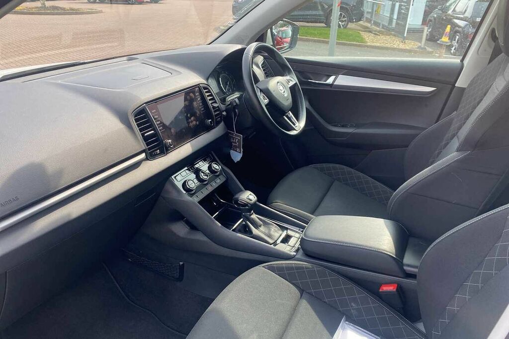 Skoda Karoq 1.0 Tsi Se Dsg White #2