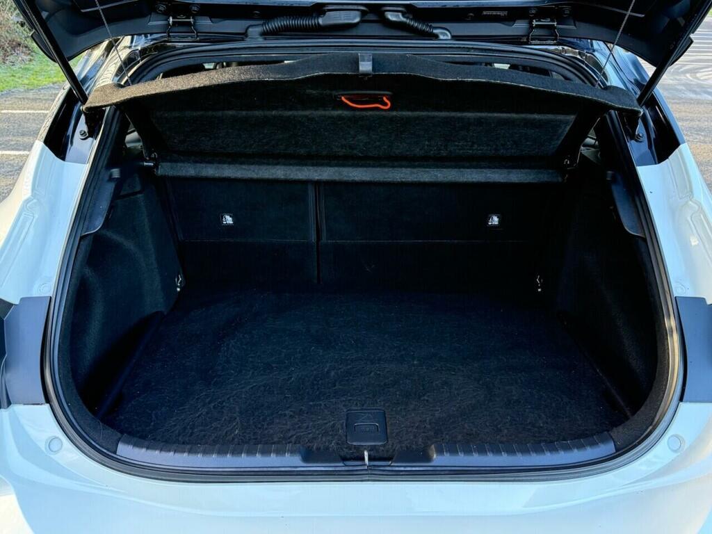 Toyota Corolla Corolla 2.0 Vvt-h Gr Sport Hatchback Hy FG70OLW White #6