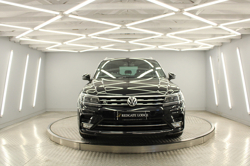 Volkswagen Tiguan Suv VU17VUA Black #6