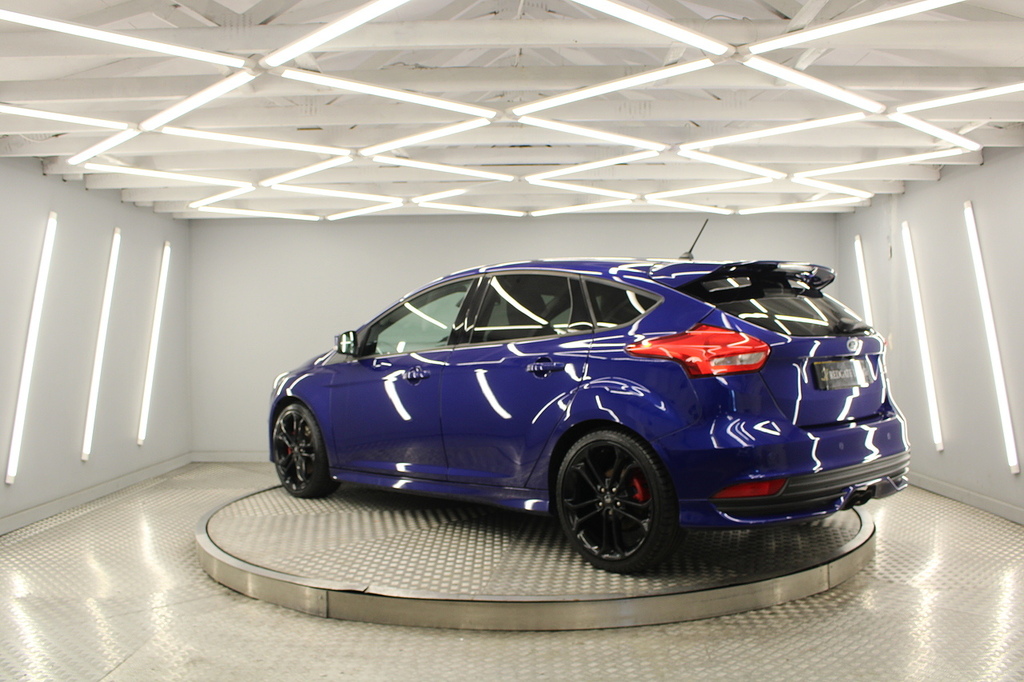 Ford Focus Hatchback EK17EPO Blue #4