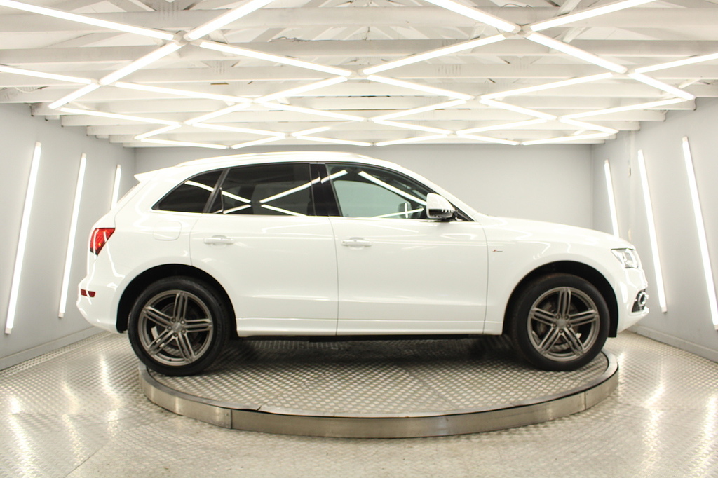 Audi Q5 Suv White