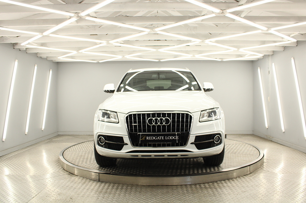 Audi Q5 Suv LV66OWB White #6