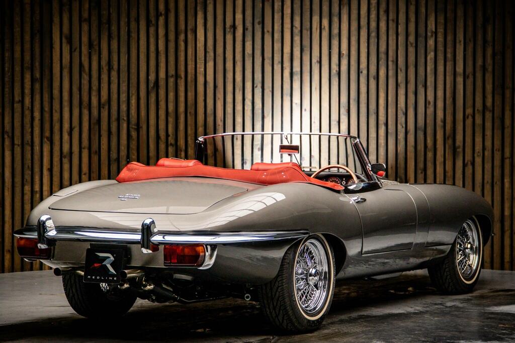 Jaguar E-Type P250 Chequered Flag U769 Ulez White #4
