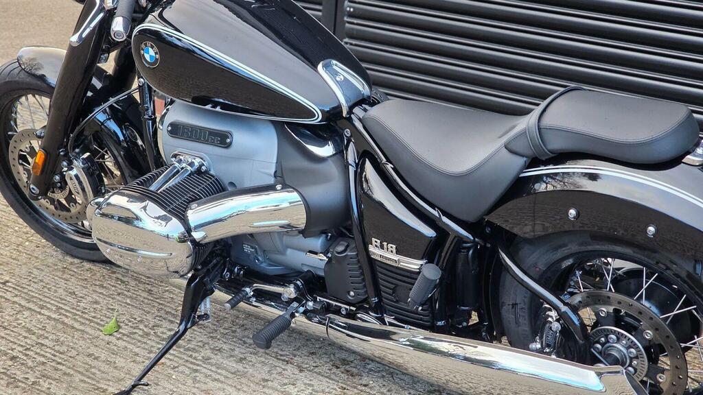 BMW Custom Cruiser 1800 Euro 5 202222 FV22CDO Black #3