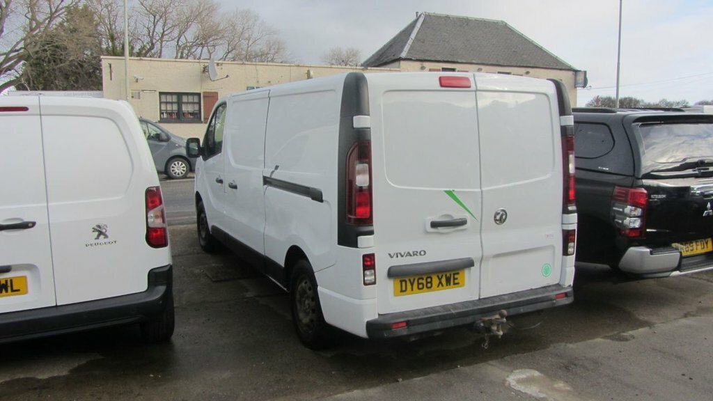 Vauxhall Vivaro 1.6L Sportive White