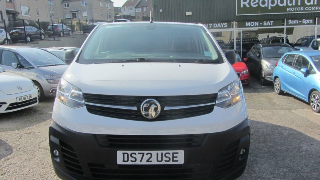 Vauxhall Vivaro 1.5L Dynamic 6Dr DS72USE White #3