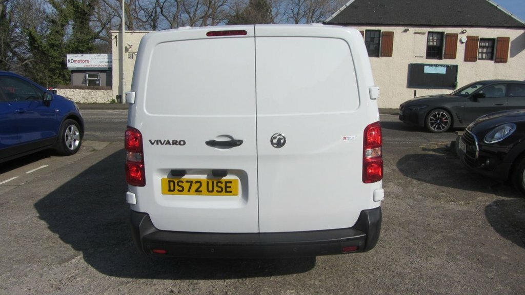 Vauxhall Vivaro 1.5L Dynamic 6Dr DS72USE White #5