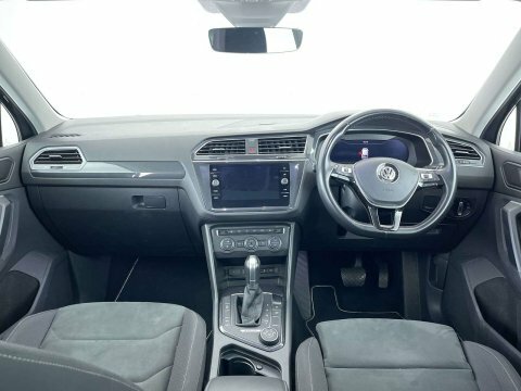 Volkswagen Tiguan 2018 68 2.0 VN68YBH Grey #5