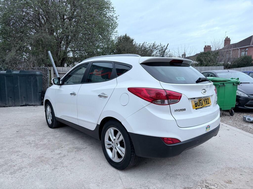 Hyundai Ix35 1.7 Crdi Premium Euro 5 S S White #3
