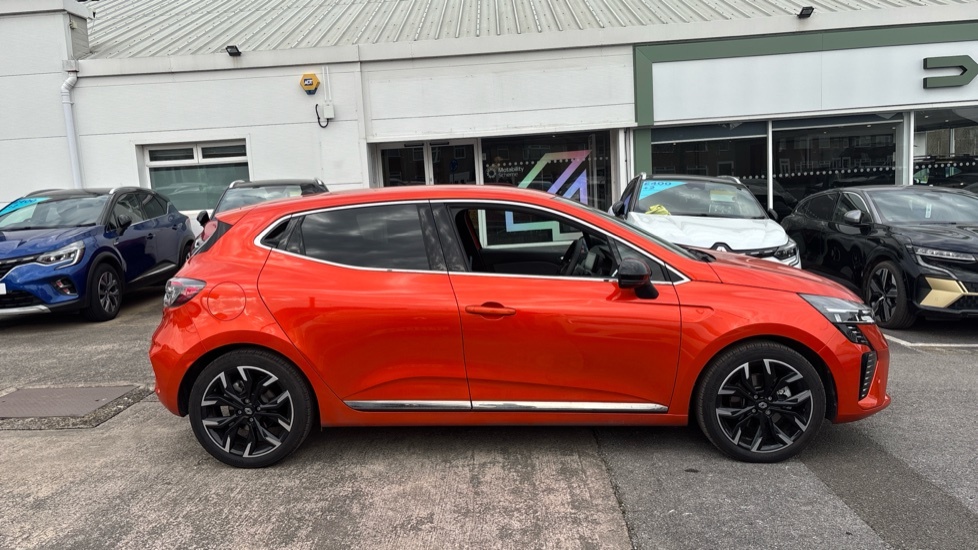 Renault Clio Clio 1.6 E-tech Full Hybrid 145 Techno Ha YA24RHK Orange #2