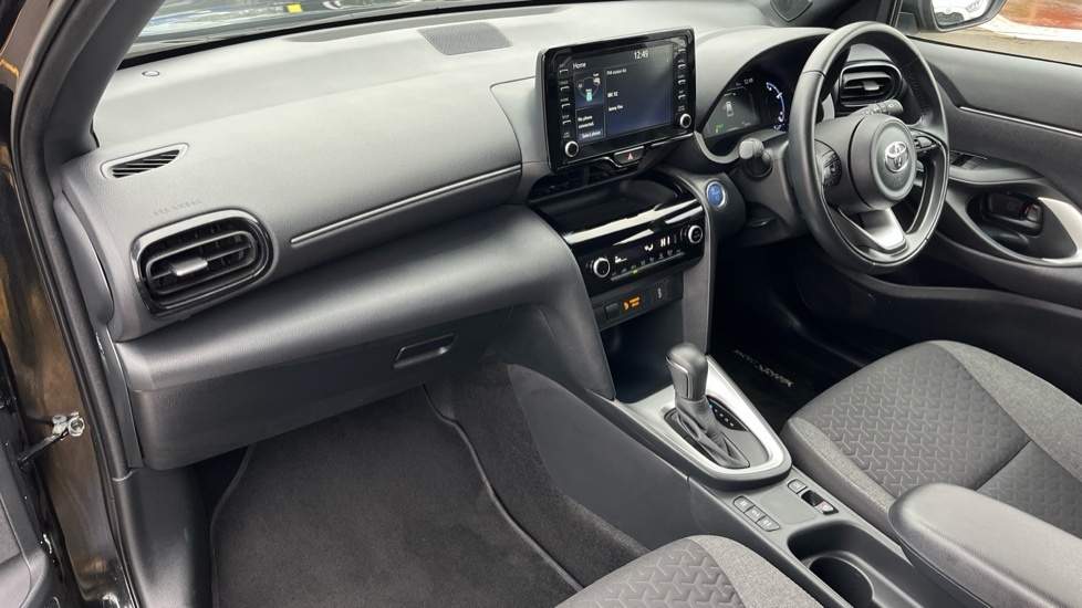 Toyota Yaris Cross Toyota Yaris Cross 1.5 Hybrid Design Cvt Black #6