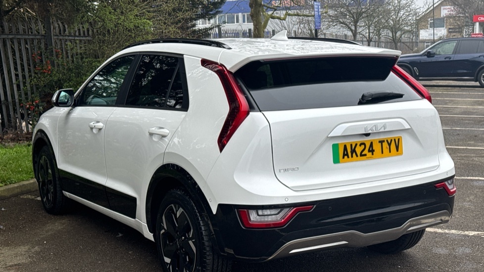 Kia e-Niro Kia Niro 150Kw 4 64Kwh AK24TYV White #3