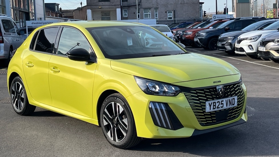 Peugeot 208 Peugeot 208 1.2 Puretech 100 Allure Yellow
