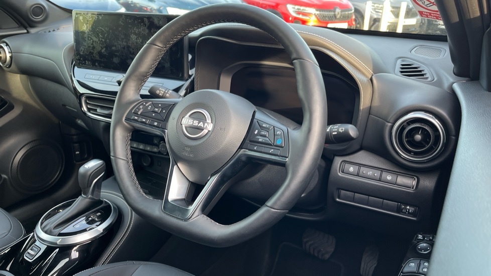 Nissan Juke Nissan Juke 1.6 Hybrid Tekna PJ25YDO Grey #5