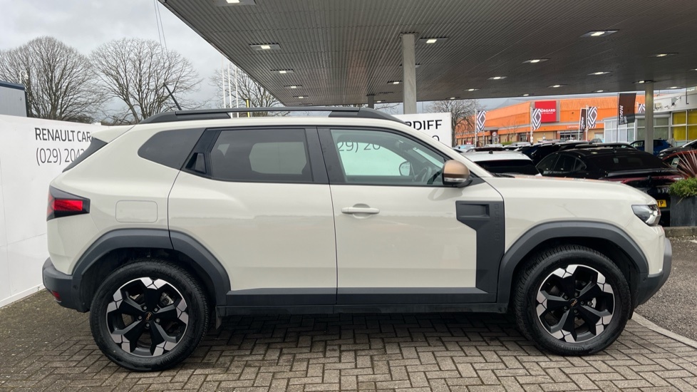 Dacia Duster Dacia Duster 1.2 Tce 130 Extreme 4X4 WR25BVJ White #2