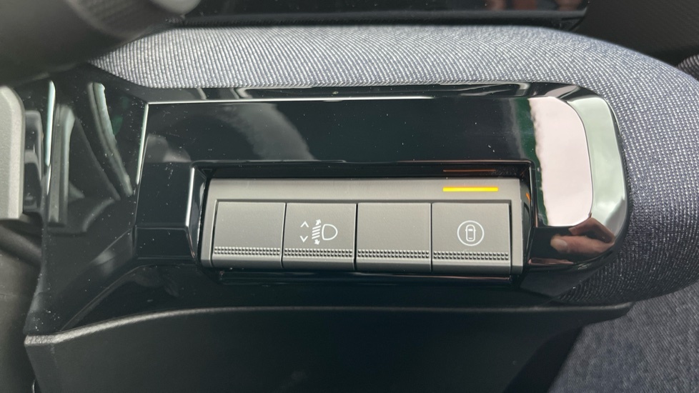 Renault 5 Techno E-tech Comfort Range - Huge Spec Hig Green #57