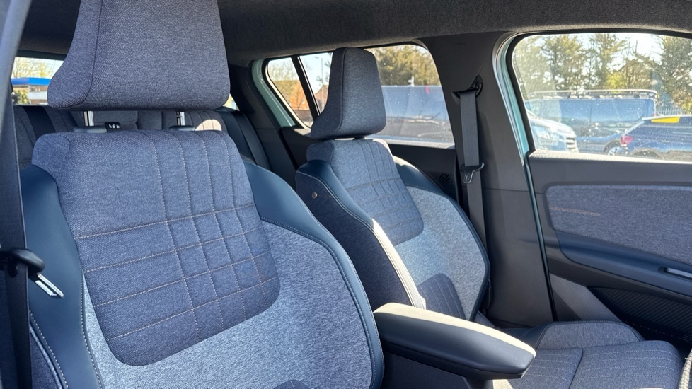 Renault 4 Renault 4 110Kw Techno 52Kwh Comfort Range Aut Grey #50