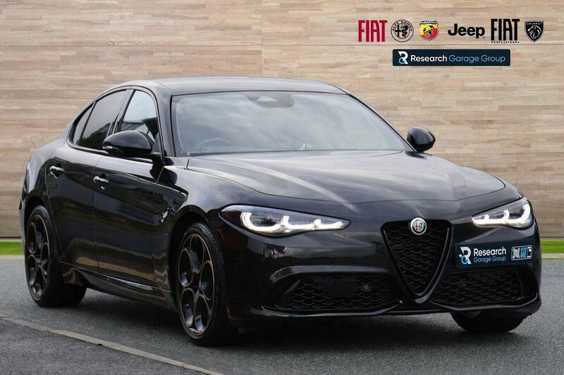 Alfa Romeo Giulia 2.0T Intensa Euro 6 Ss Black